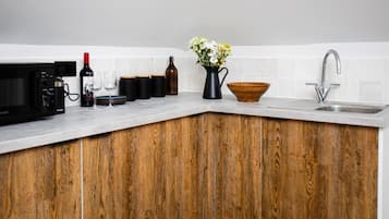 Deluxe Studio | Private kitchen