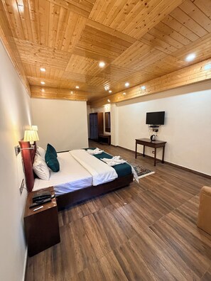 Deluxe Room - Hotel Green Tara (Manali)