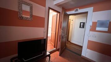 Studio Confort, vue ville | Intérieur