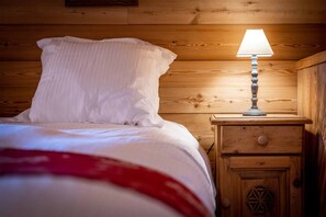 Chalet | Interior detail - Chalet in France Near Village Center (Huez)