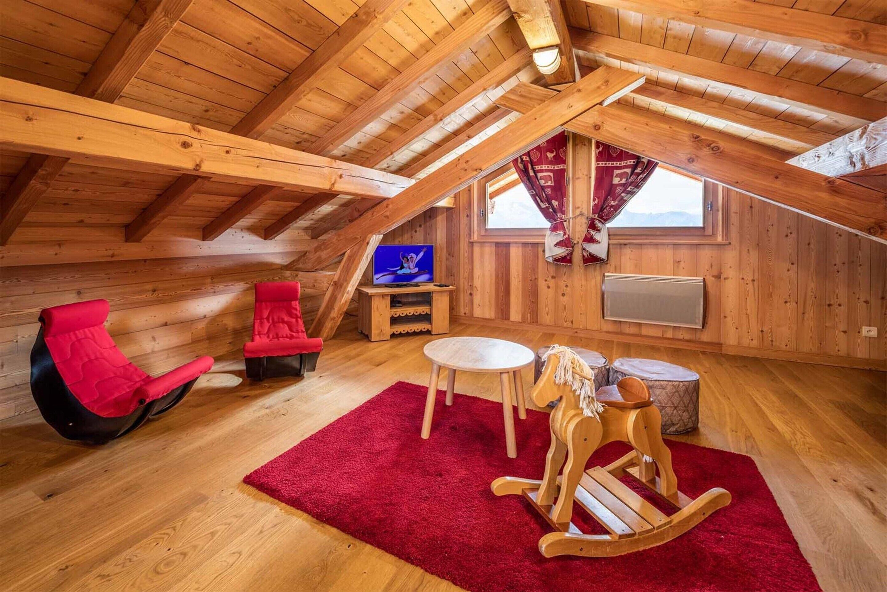 Chalet | Interior