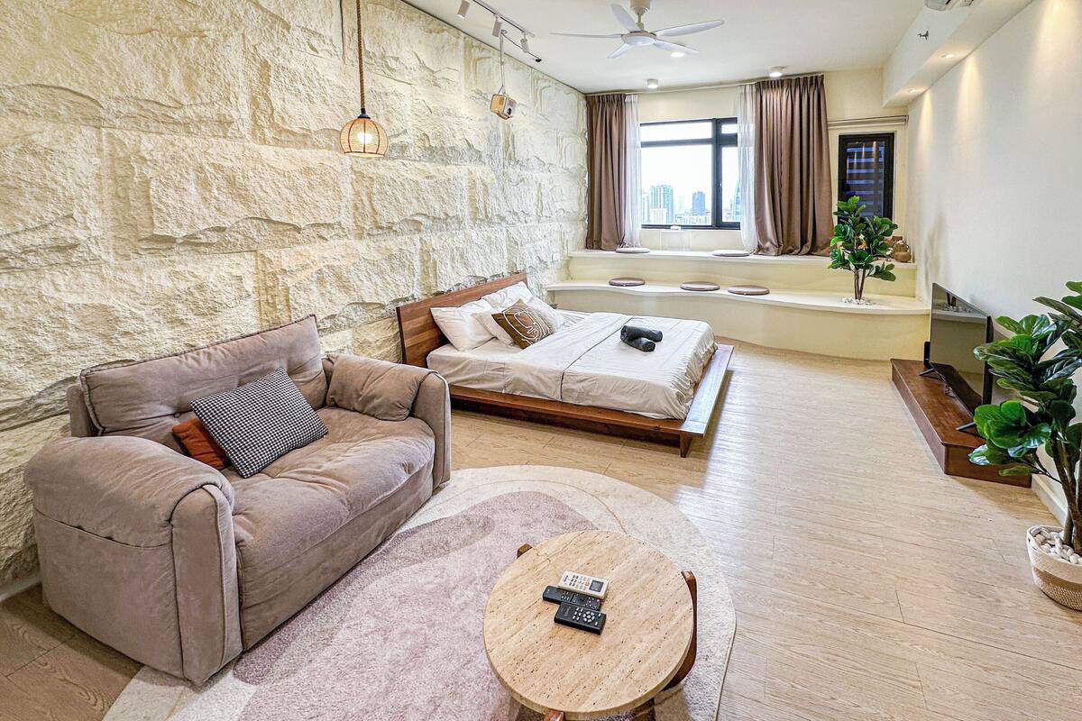 Studio Suite có thiết kế đặc sắc, 1 giường cỡ queen và sofa giường, không hút thuốc