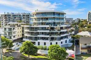 Exterior - Salt & Sky - Stylish Apartment with Pool & Spa (Caloundra Region)