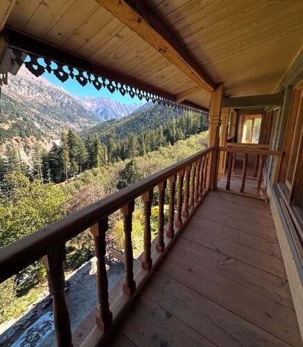 '' Harshil Heritage Homestay '' serenity con blissfullness and adventure