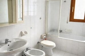 Bidet
