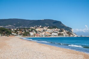 Beach nearby - Apartment a stone's throw from the sea (Numana)