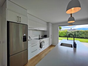 Private kitchen - Sweet Serenity Te Anau (Te Anau)