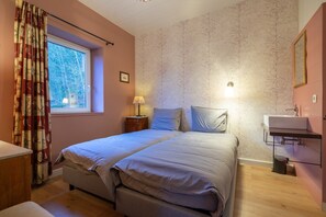 Room - Elegant castle for 19 guests (La Roche-en-ardenne)