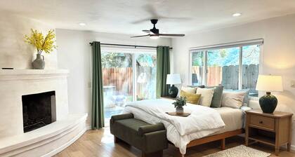 Charming 1-bedroom lodge in peaceful Carmel Valley w/ Hot Tub and backyard