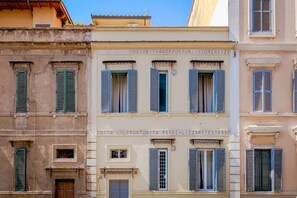 Exterior - Tarshito Gallery House Roma (Roma)
