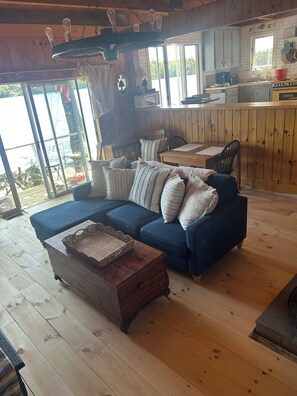 Living area - Charming Great East Lake 4 Season Waterfront Home! (Acton)