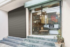 Exterior detail - Super Hotel O Subhani Building (Ludhiana)