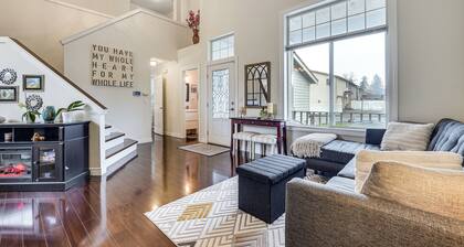 Patio Oasis! Contemporary Tacoma Hideout