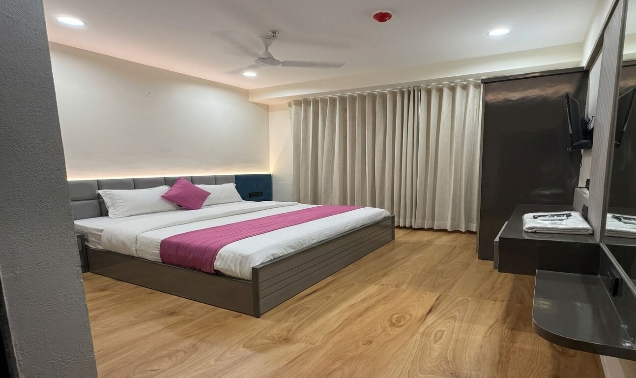 Deluxe Room, City View | Wi-fi percuma 