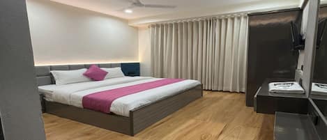 Superior-Zimmer, Stadtblick | Kostenloses WLAN
