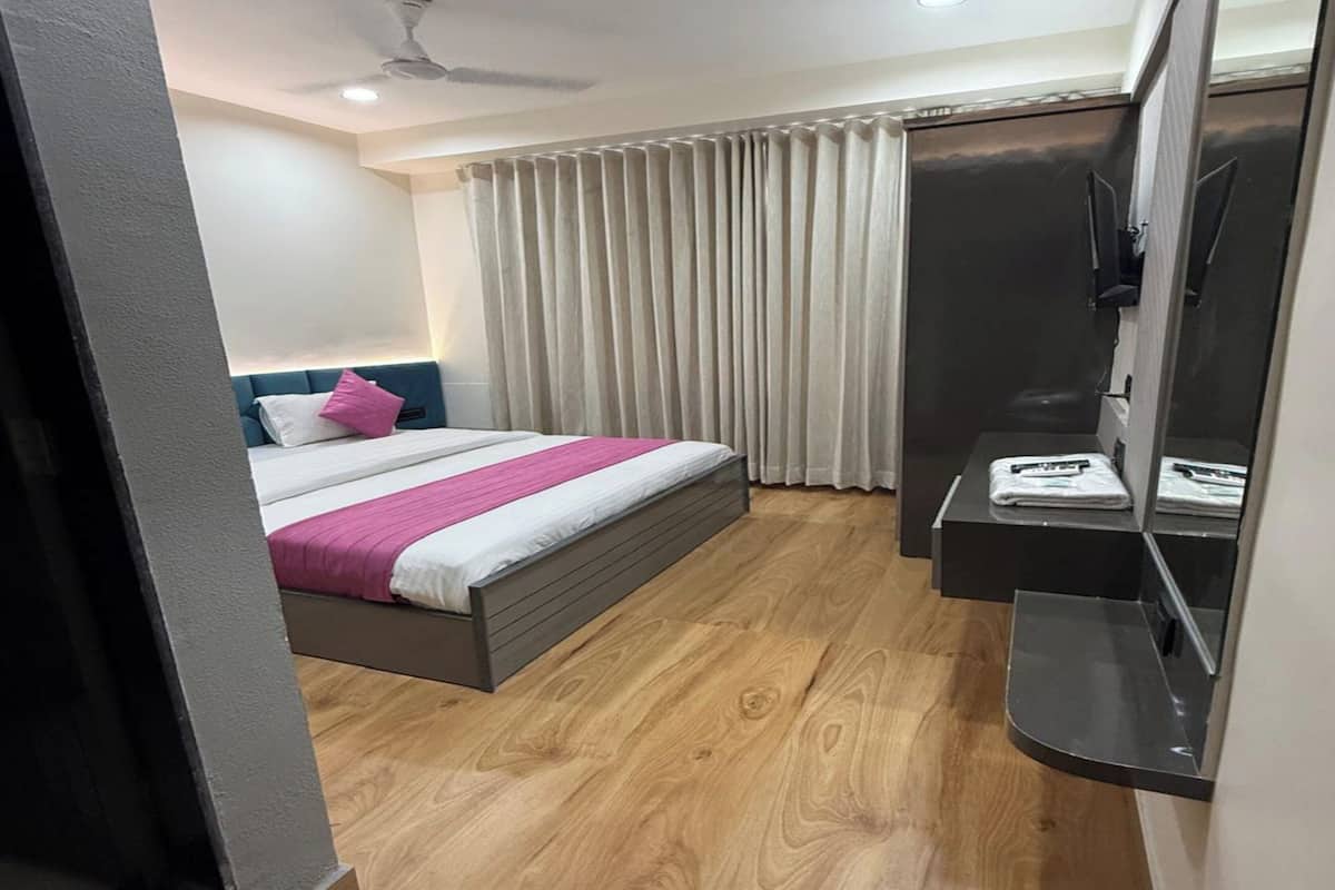 Deluxe Single Room, City View