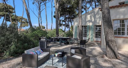 Country villa 500M from the beach