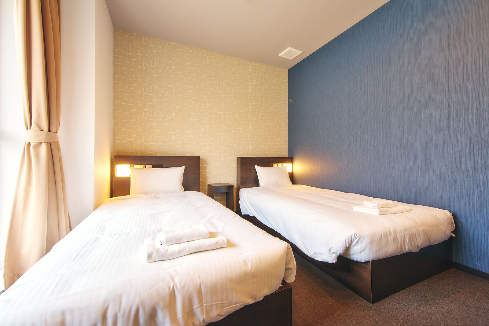 Free WiFi, bed sheets