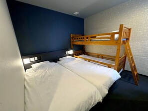 Family Quadruple Room, Non Smoking - ∧ HOSTEL NAMBA SOUTH (Naniwa-ku, Osaka-shi,)