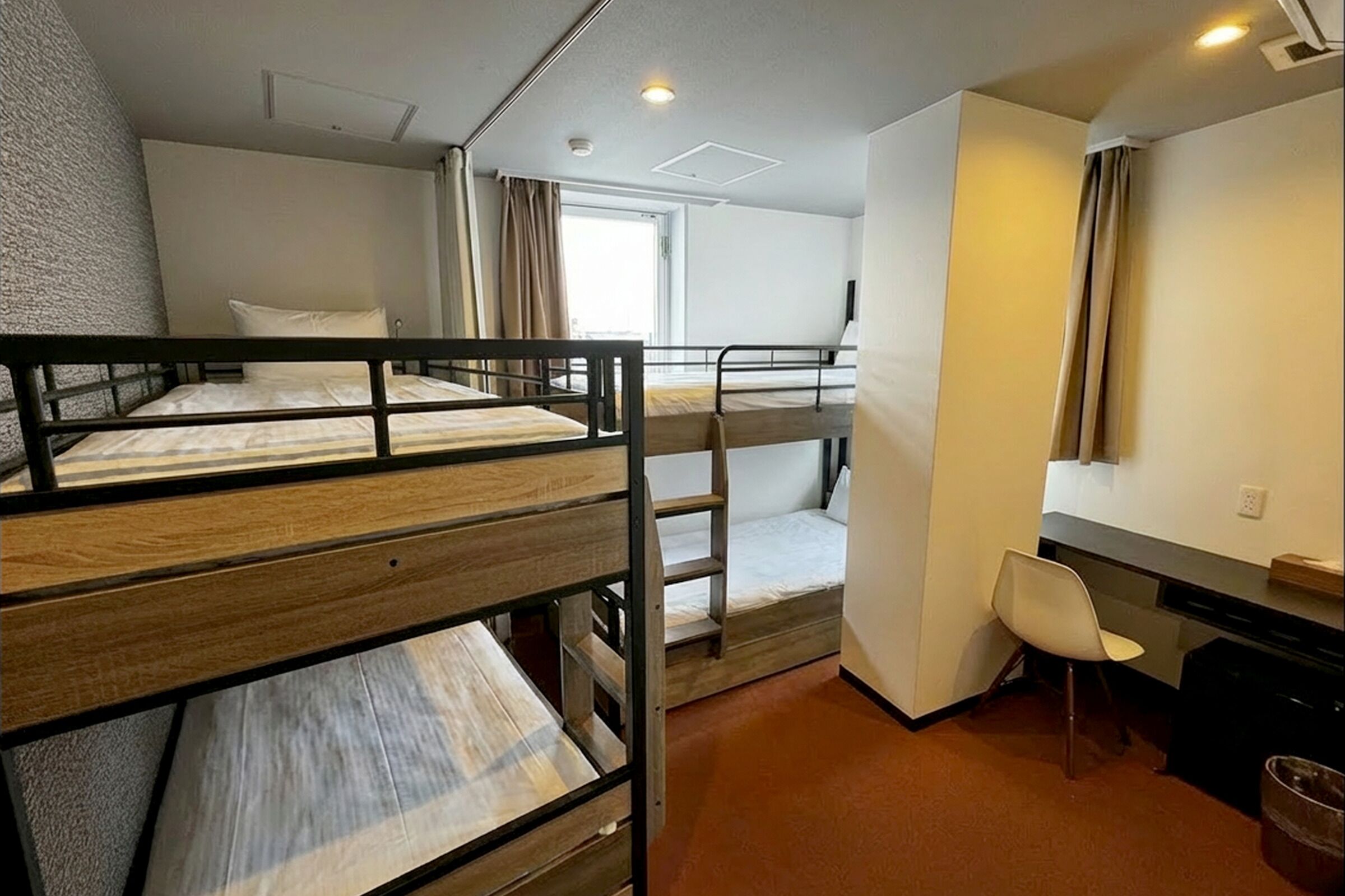 Shared Dormitory, Men only, Non Smoking