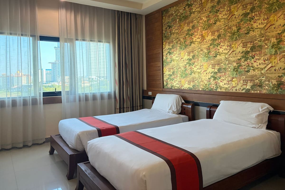 Kamar Twin Deluks, pemandangan kota | Meja kerja, Wi-Fi gratis, dan seprai linen