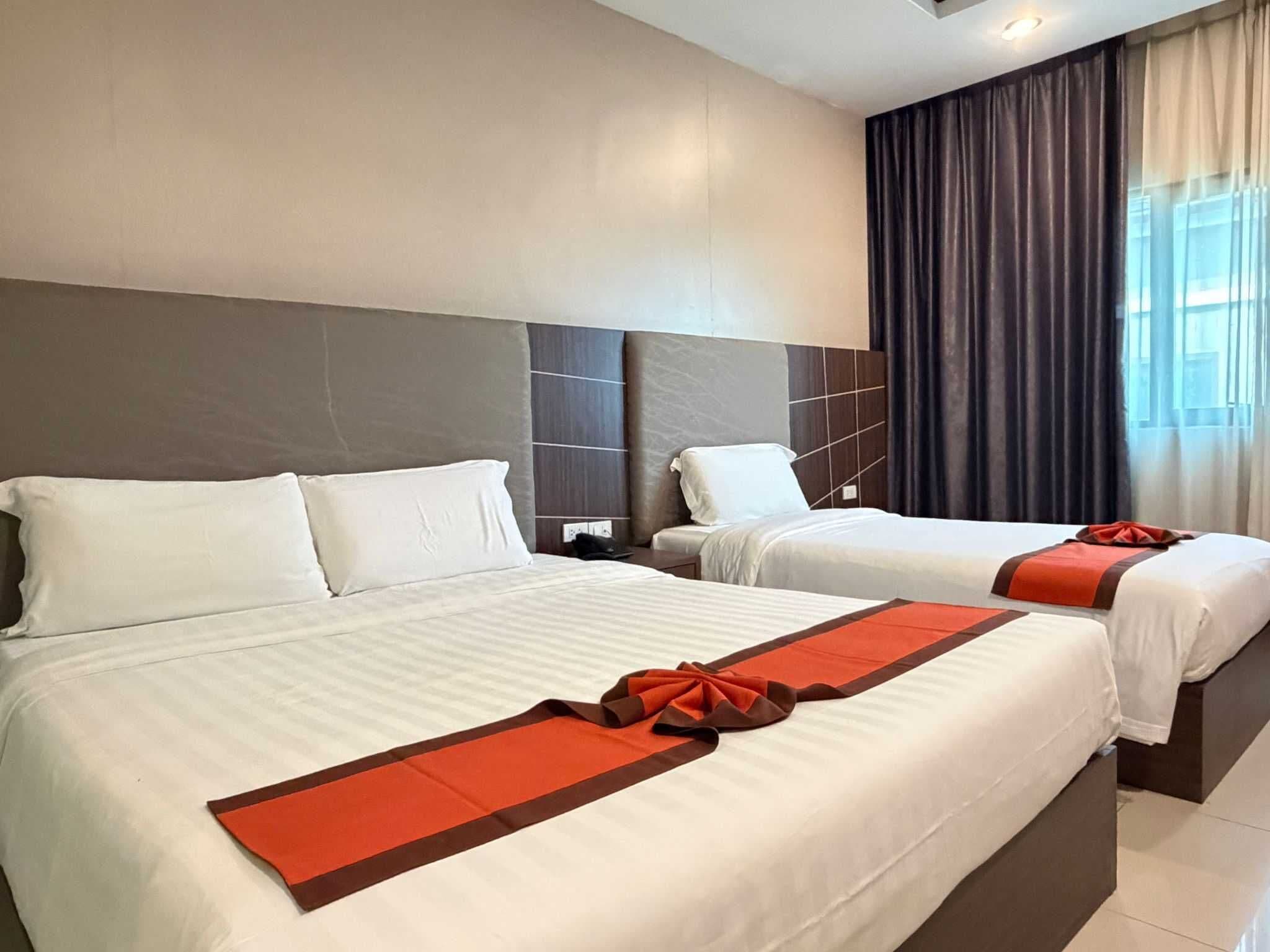 Deluxe Twin Room | Desk, free WiFi, bed sheets