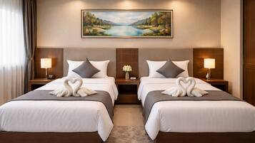 Deluxe Twin Room | Desk, free WiFi, bed sheets