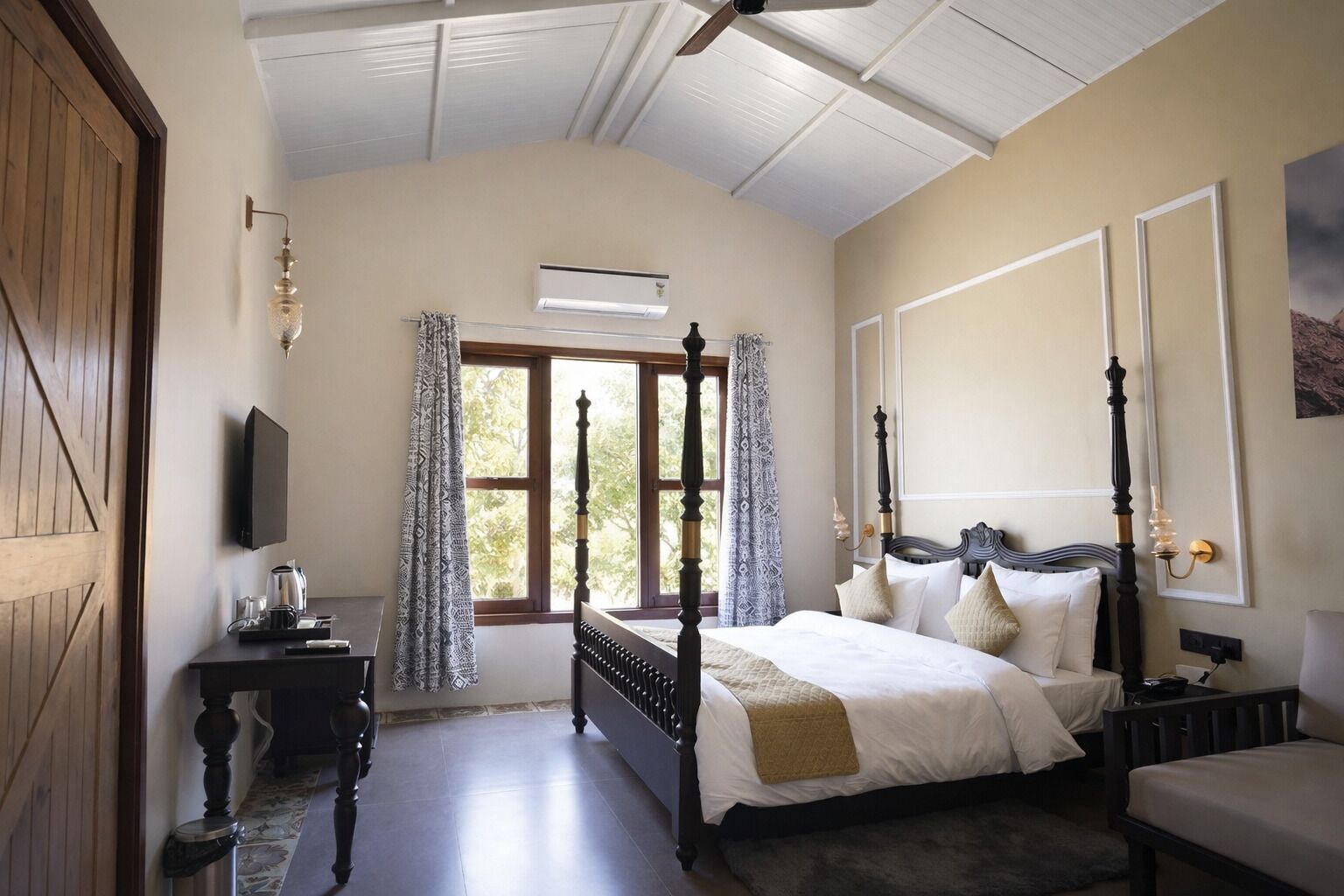 Forest Suite With Jacuzzi Room