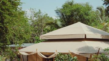 Exclusive Tent | Exterior