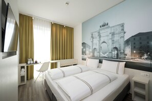 Standard Double Room | Free WiFi, bed sheets - Premier Inn München City West (Munich)