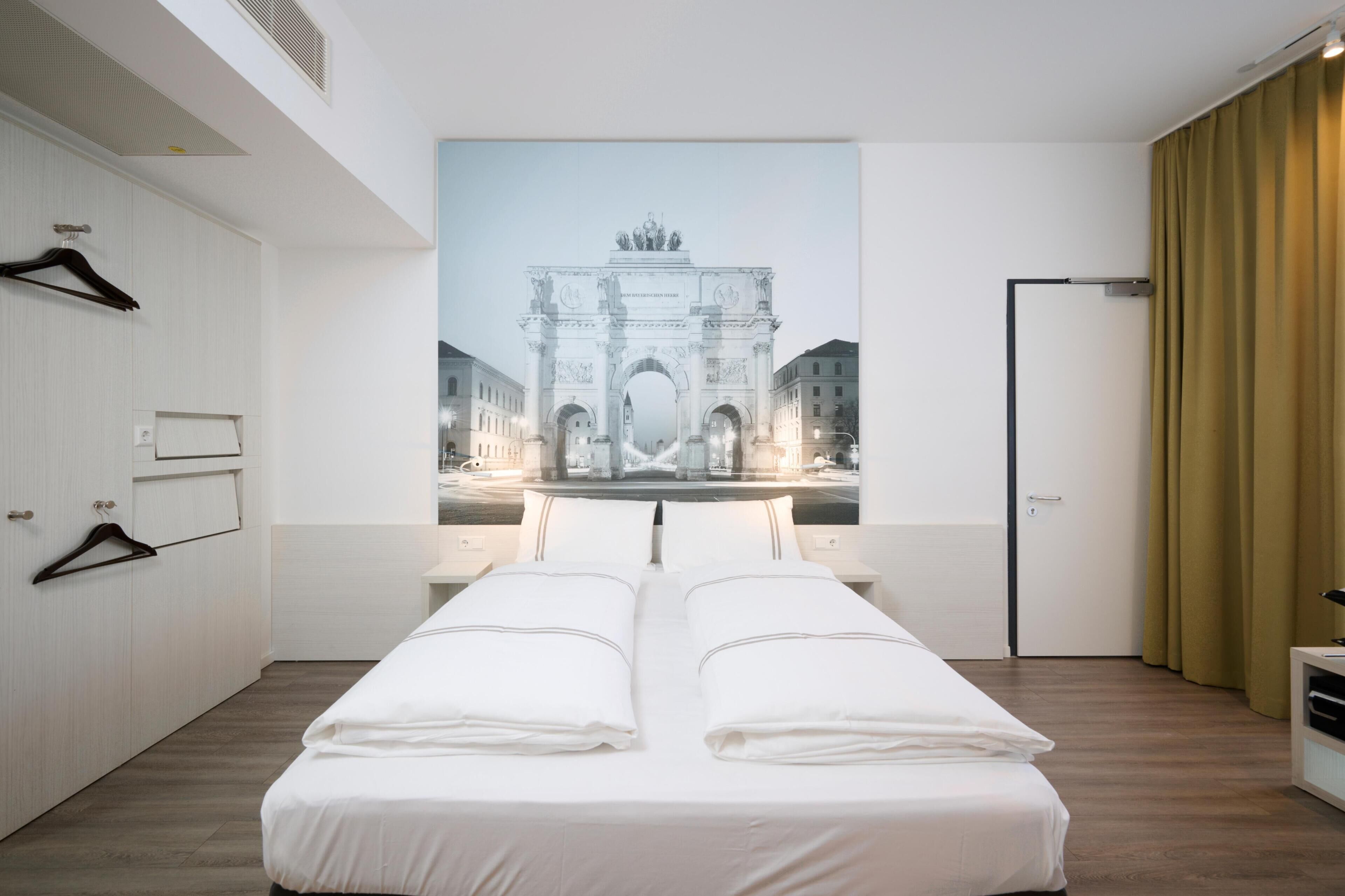 Double Room, Roll-in Shower