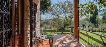 Exclusive villa with view, garden, bbq, pets allowed and parking space