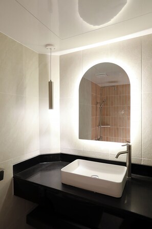 Chambre Double Deluxe | Salle de bain