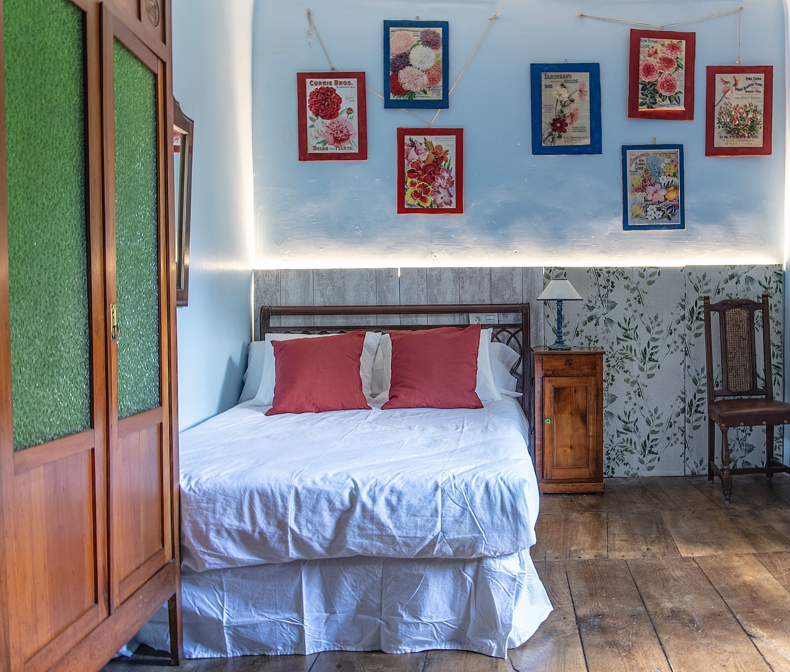 5 habitaciones, tabla de planchar con plancha y wifi gratis 