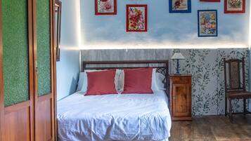 5 habitaciones, tabla de planchar con plancha y wifi gratis