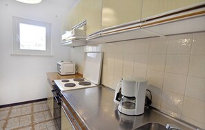 Apartment, 3 Bedrooms, Balcony, Garden View | Interior - Spacious Flat With Terrace in Umag (Umag)