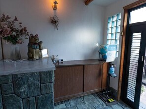 Lobby - HOSTEL KURIYA OSAKA (izumisanoshi)