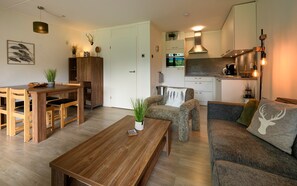 Interior - Cozy apartment Torenhoeve 19 in a quietly located hotel complex (Nieuw-Haamstede)