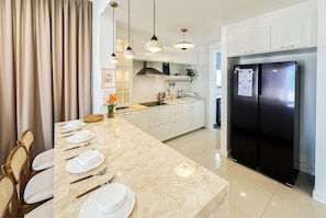 Private kitchen - The Legacy OUG by Airhost (Kuala Lumpur)