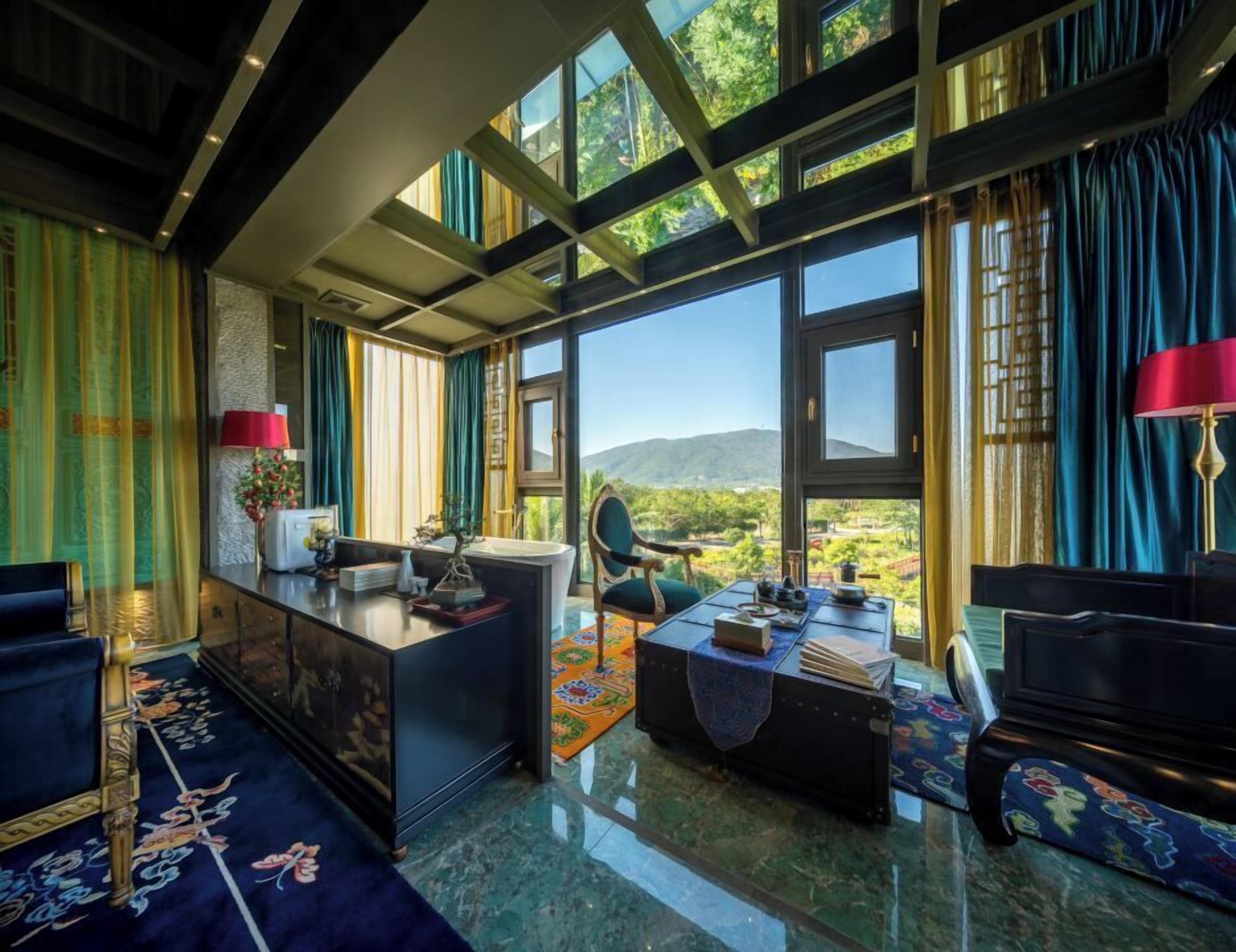 Quarto casal superior, vista para o jardim