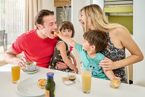 Comfort Mobile Home | Tempat makan