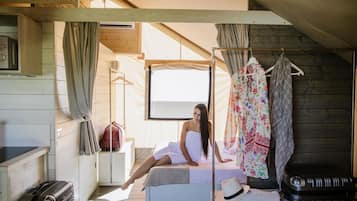 Classic Tent | In-room safe, free WiFi, bed sheets