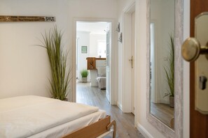 2 bedrooms, iron/ironing board, WiFi - Syltliebe - Modern and central app. for 4 persons with balcony, car (Sylt)