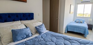 2 bedrooms, free WiFi, bed sheets - Family apartment 5 minutes from the airport and 10 minutes from the Historic Center. (Cartagena de Indias)