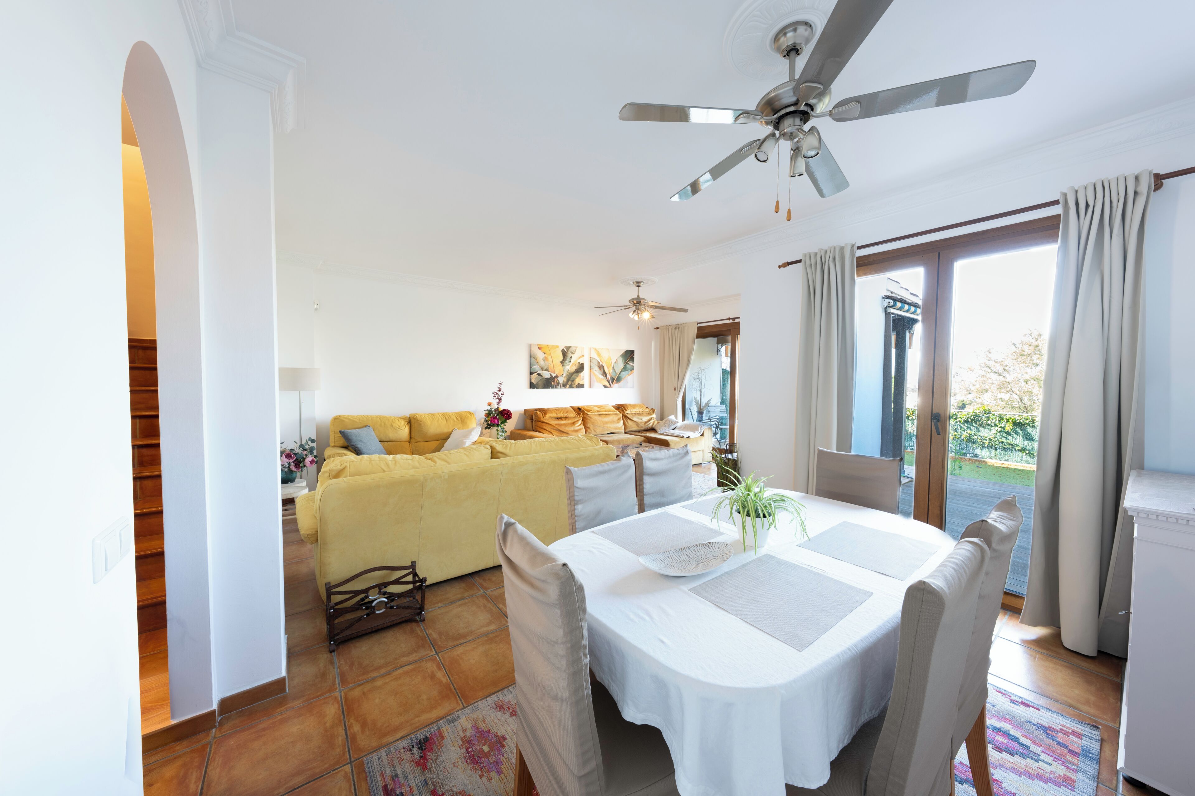 Comfort appartement, 4 slaapkamers, uitzicht op heuvels, aan het strand | Woonruimte