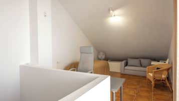 Comfort appartement, 4 slaapkamers, uitzicht op heuvels, aan het strand