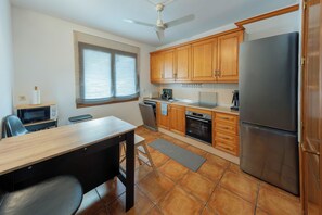 Comfort appartement, 4 slaapkamers, uitzicht op heuvels, aan het strand | Privékeuken