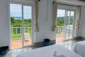 Superior-Zweibettzimmer, Balkon, Bergblick