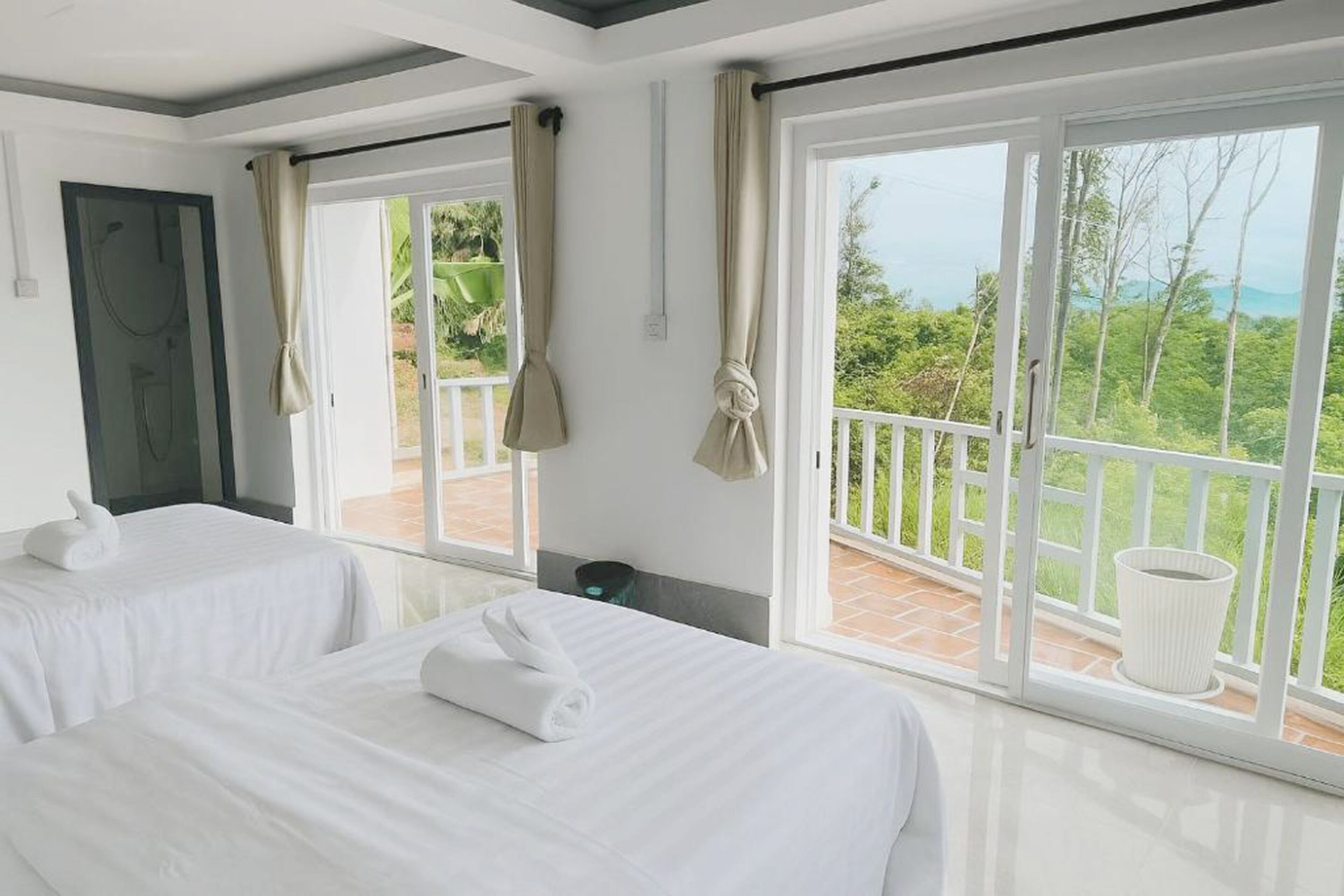 디럭스 트윈룸, 바다 전망