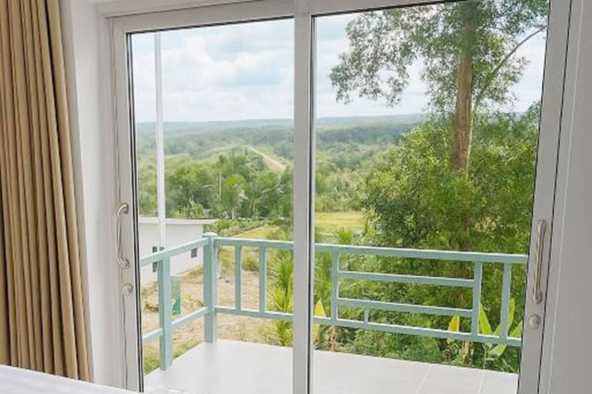 Deluxe Double Room, Balcony, Garden View | Meja, Wi-fi percuma 